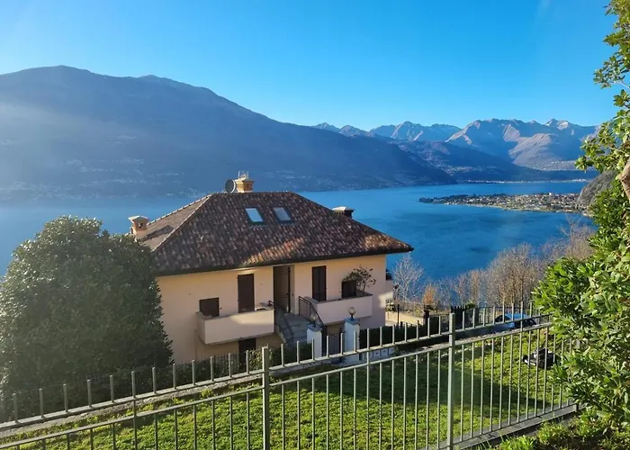 아파트 With Garden And Terrace Beautiful View