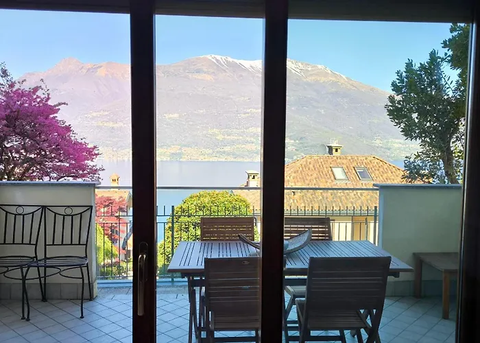 With Garden And Terrace Beautiful View 아파트 *