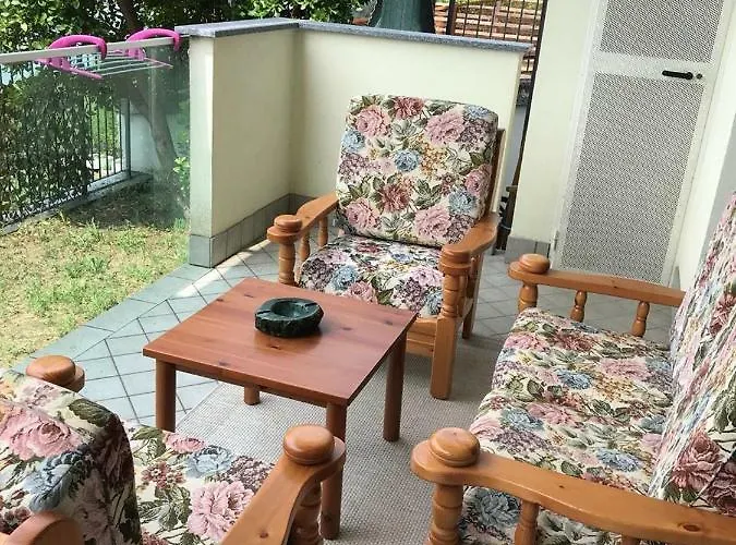 With Garden And Terrace Beautiful View 아파트