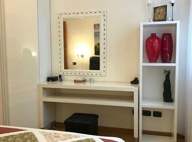 With Garden And Terrace Beautiful View 아파트 벨라노